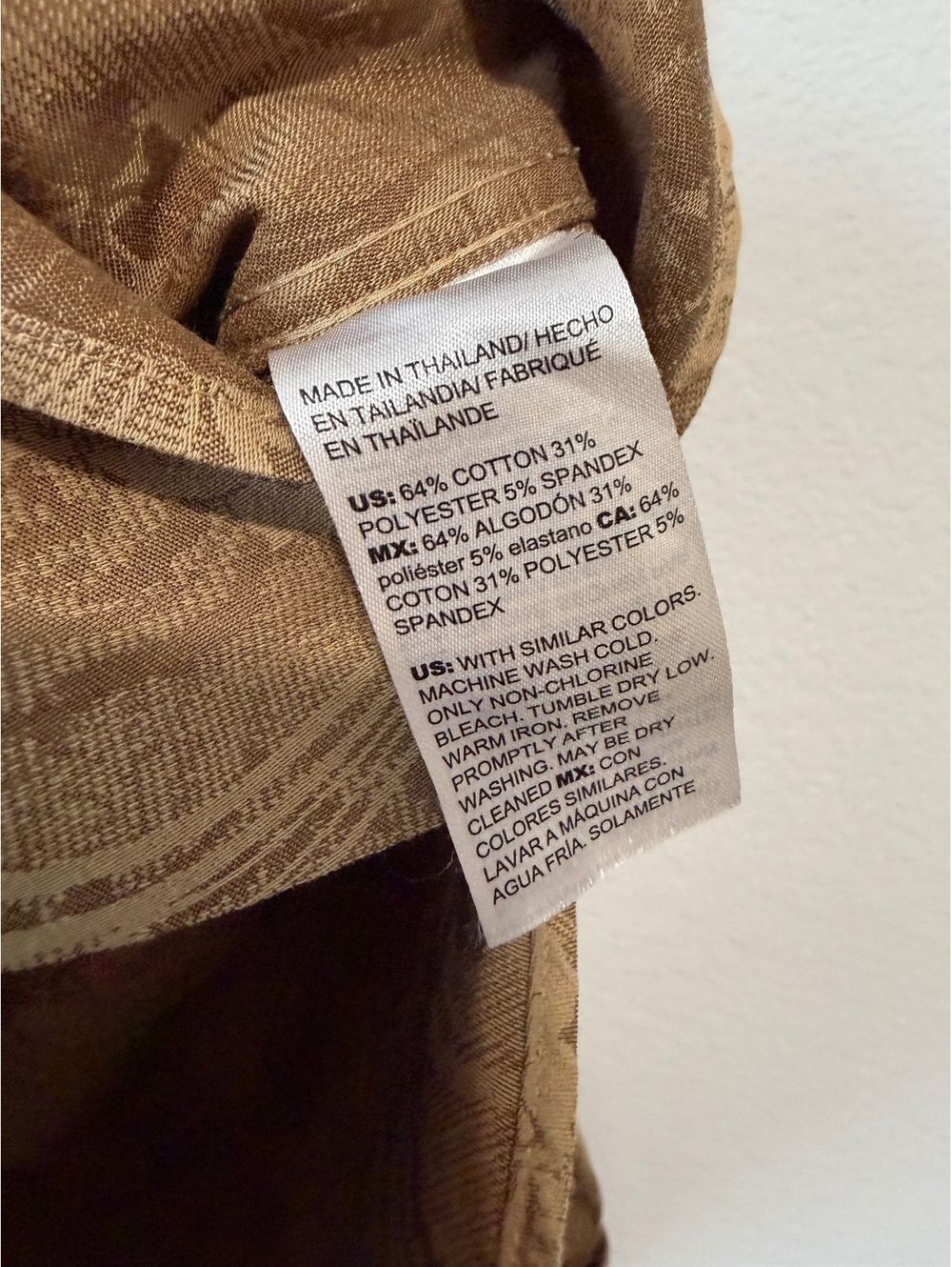 Chico's 3/4 Sleeve Button Up Floral Textured Gold/Brown No-Iron Shirt Size 1 (8) - Picture 8 of 8